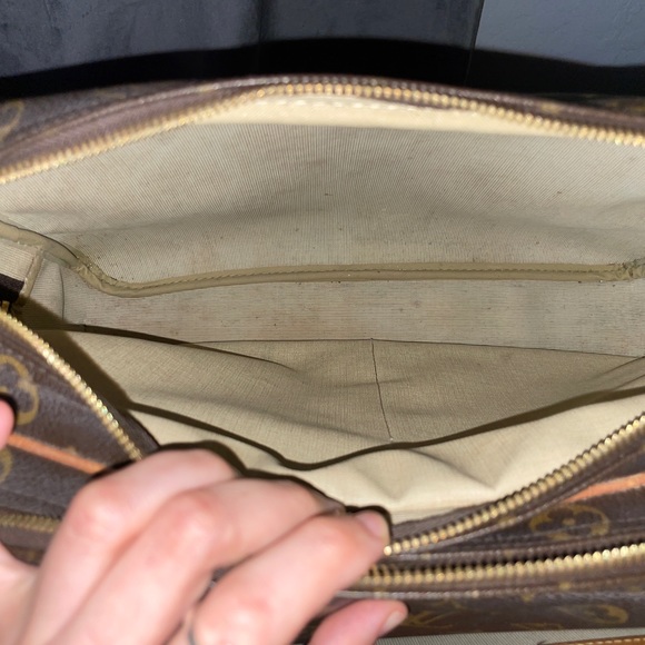 COPY - Louis Vuitton Authentic Reporter Monogram Leather Weekend/Travel Bag - Picture 4 of 13